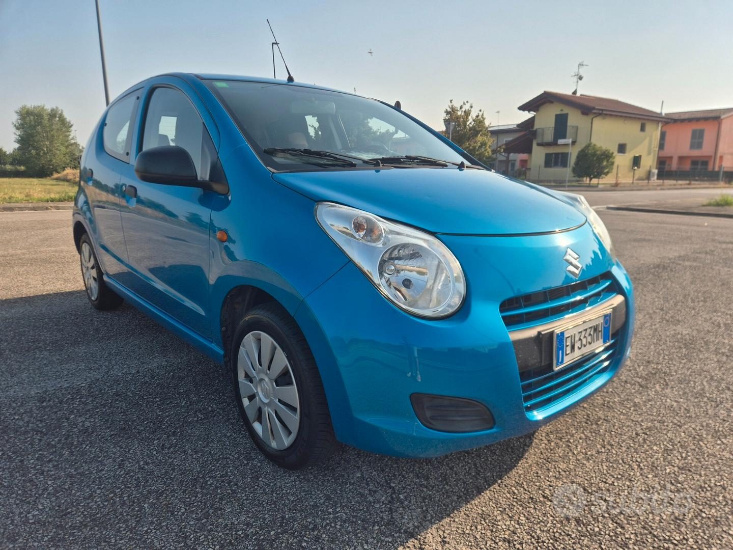 Suzuki Alto, blu, foto 1 di 6